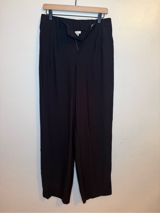 a new day Pants - a new day Black Straight-Leg Women's Pants - Size 4